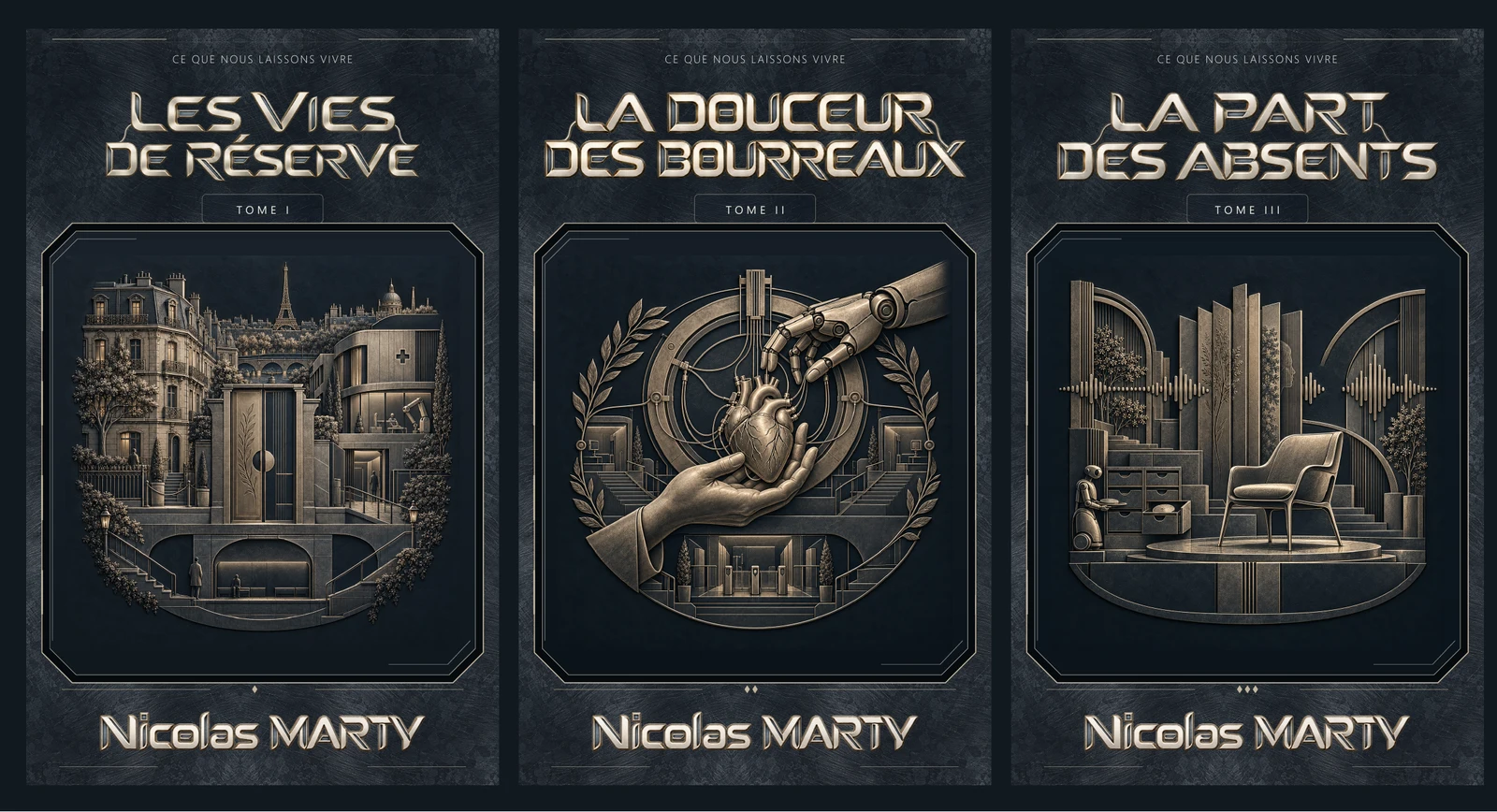 Les trois couvertures de la trilogie, en bleu sombre et or gravé.
